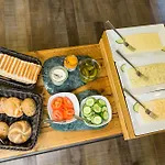 Five Reasons Hostel & Hotel