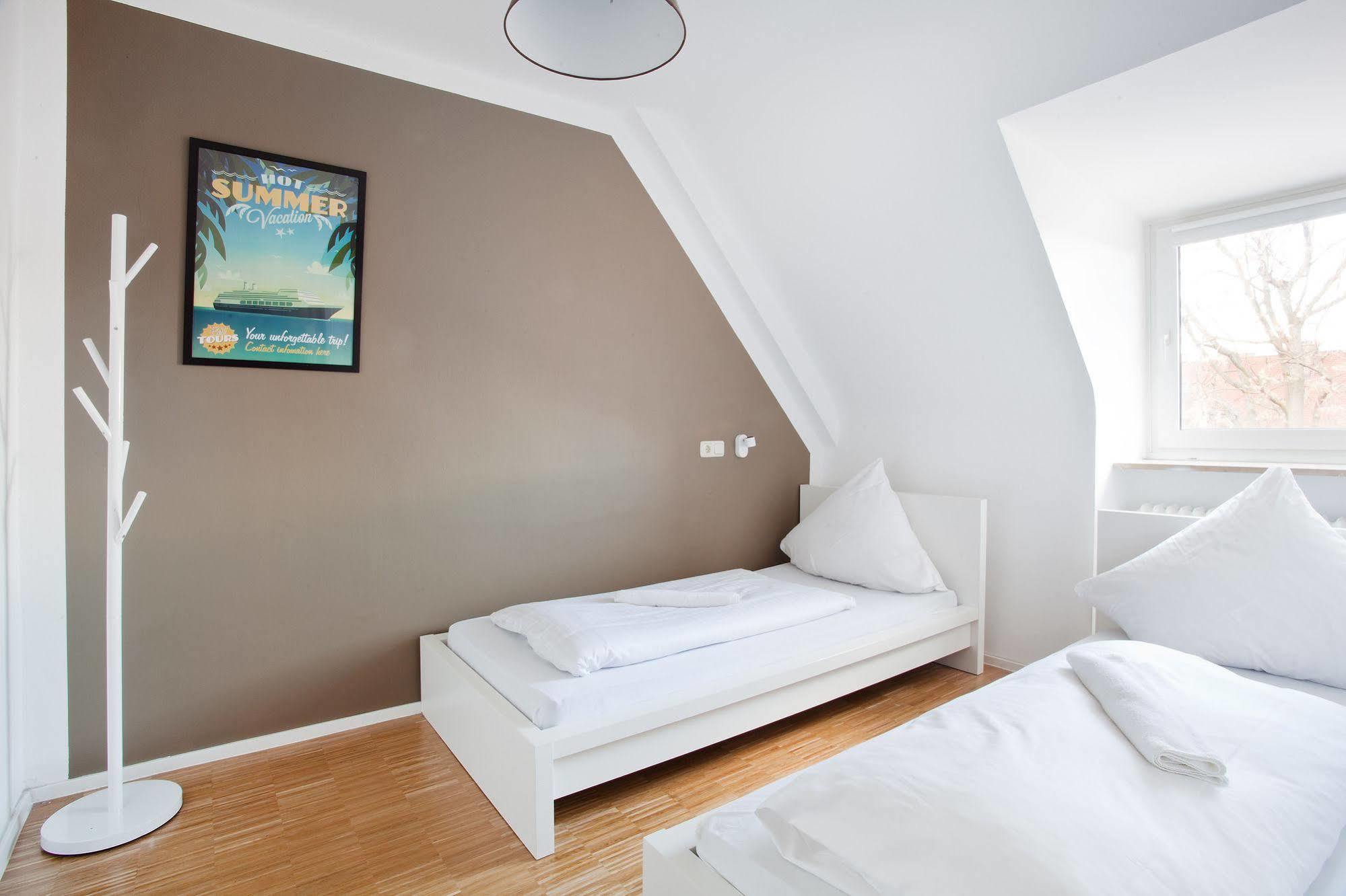 Five Reasons Hostel & Hotel