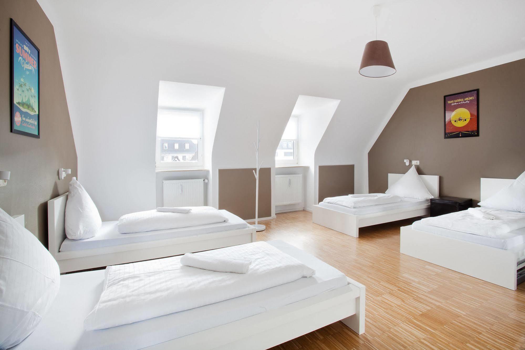 Hostel Five Reasons Hostel & Hotel *